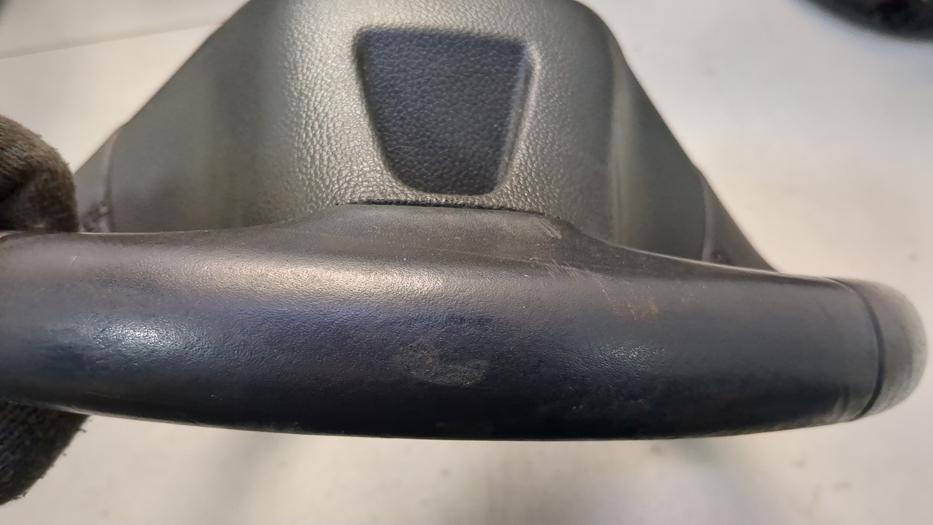 Рулевое колесо (руль)