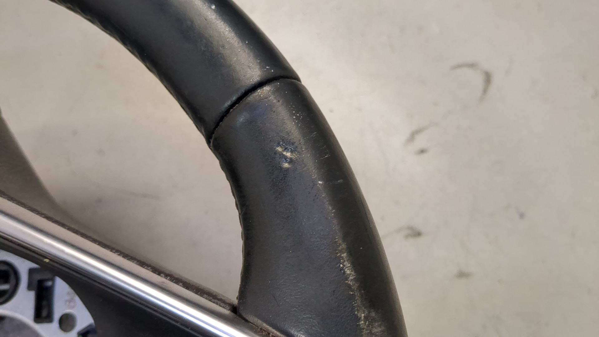 Рулевое колесо (руль)