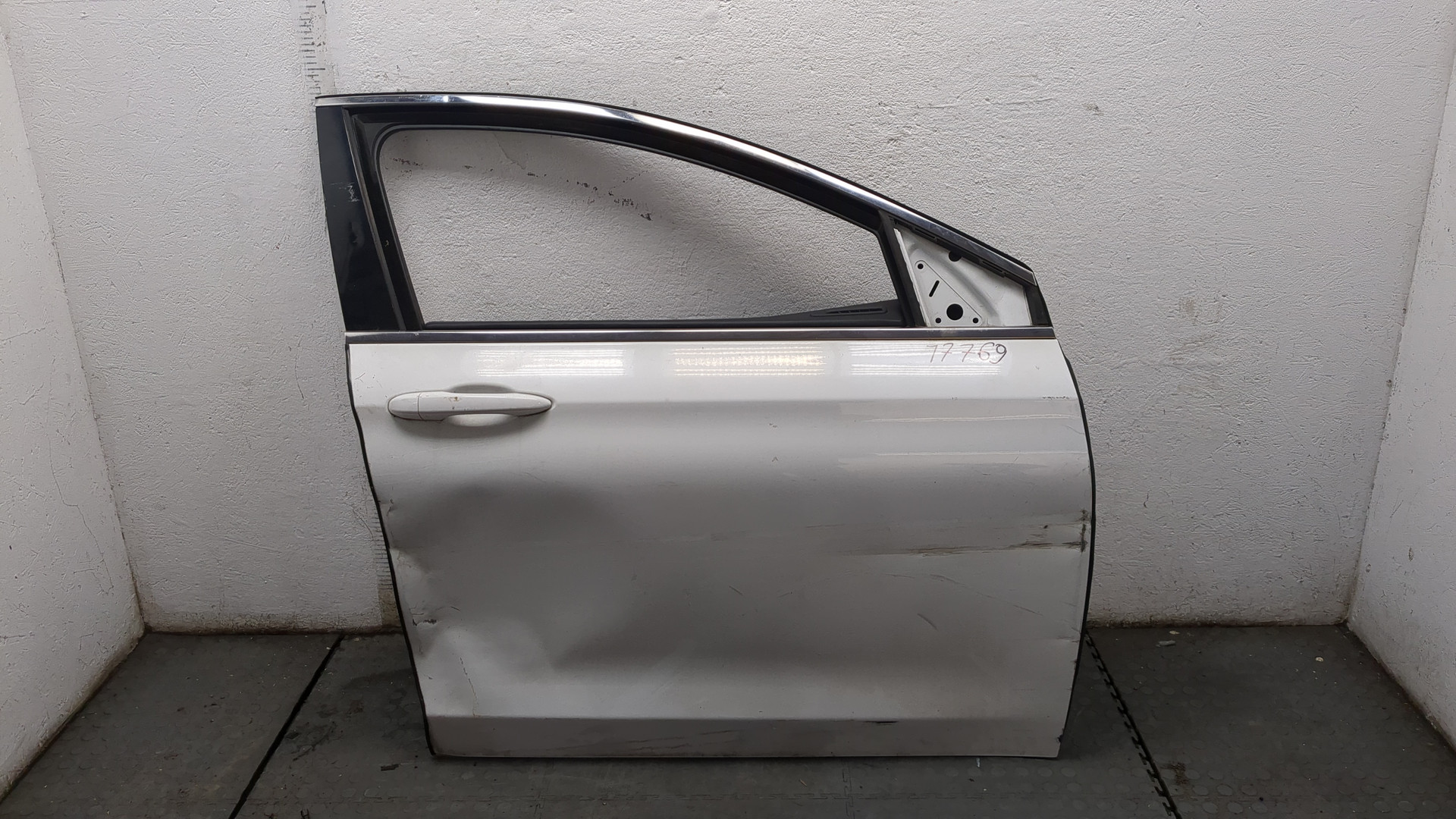 Дверь передняя правая