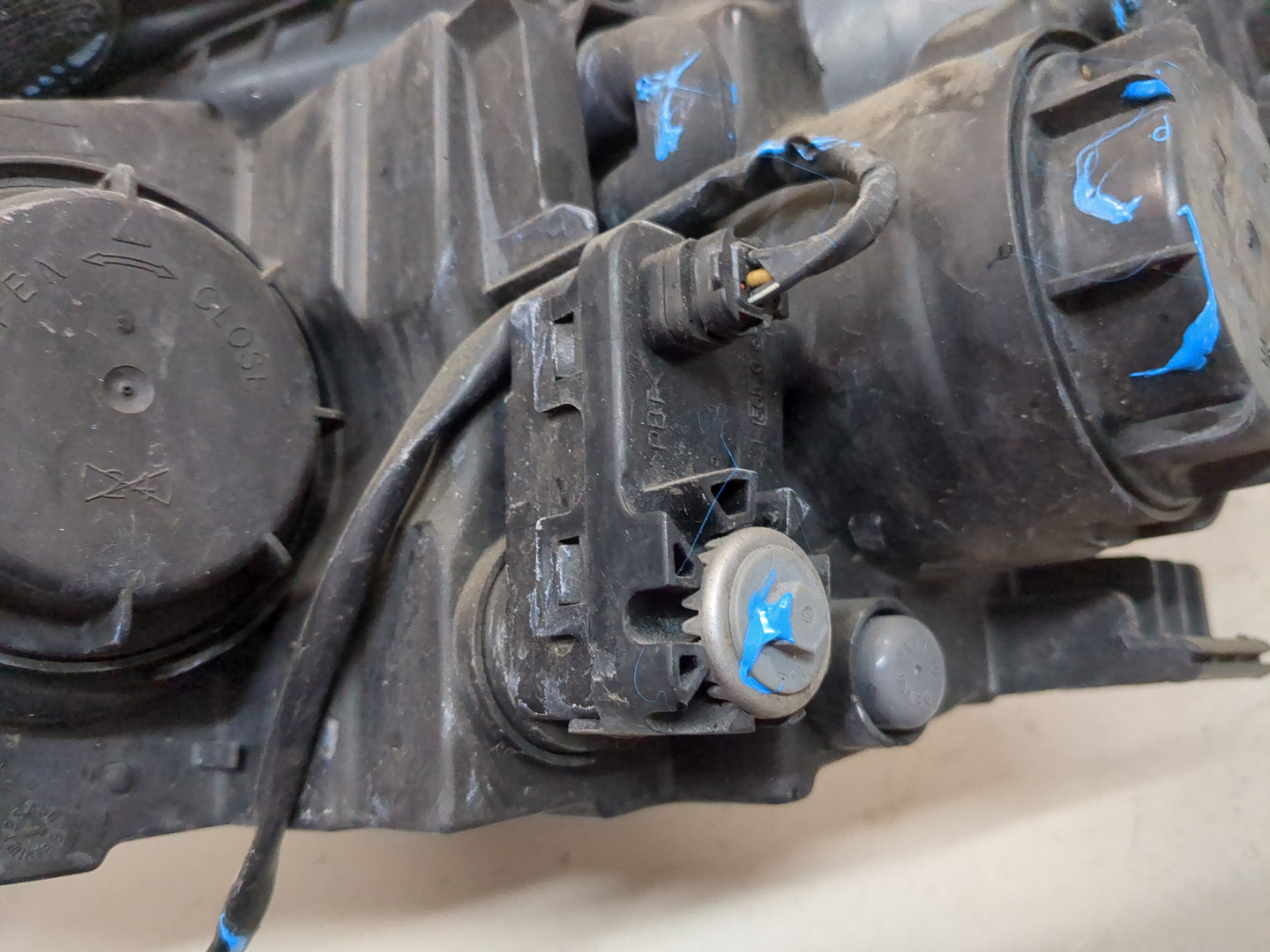 Фара правая