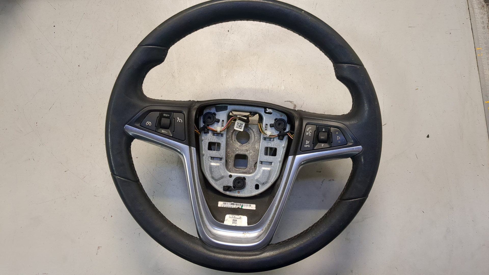 Рулевое колесо (руль)