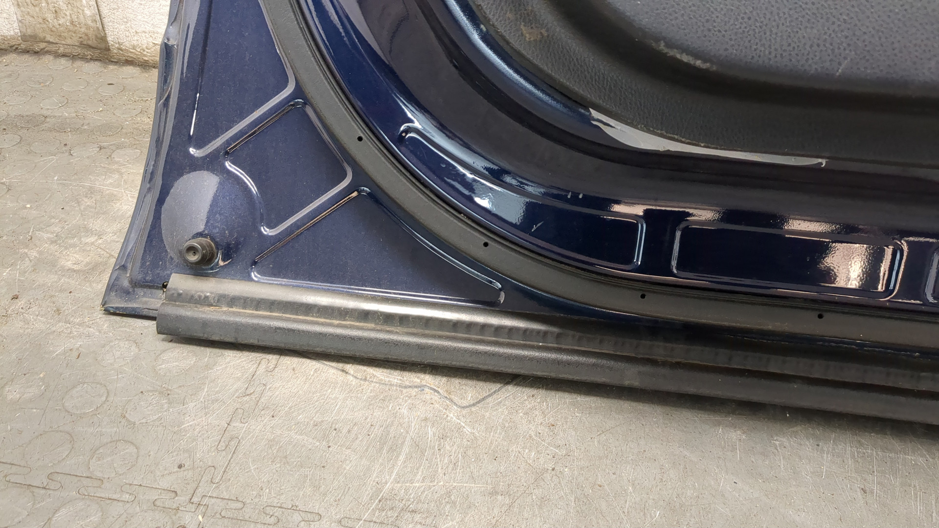 Дверь передняя левая