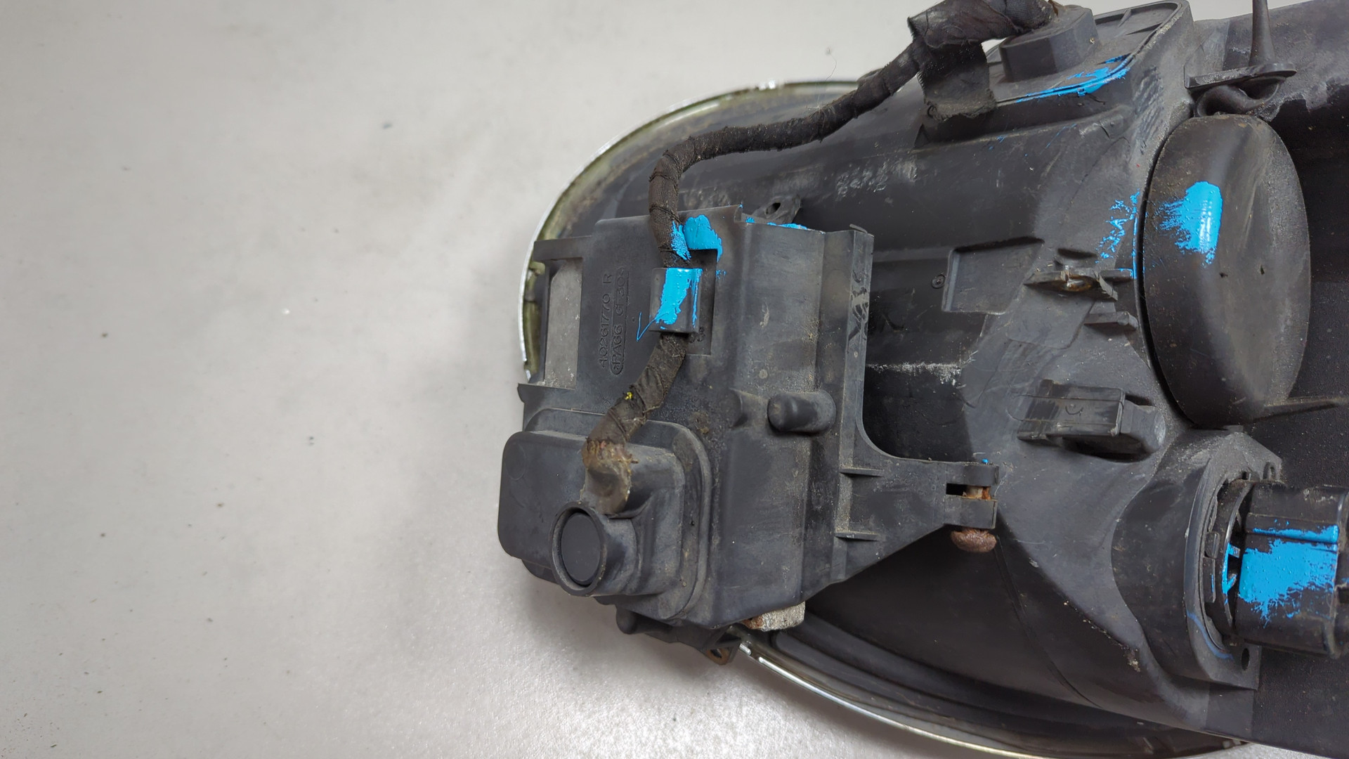 Фара правая