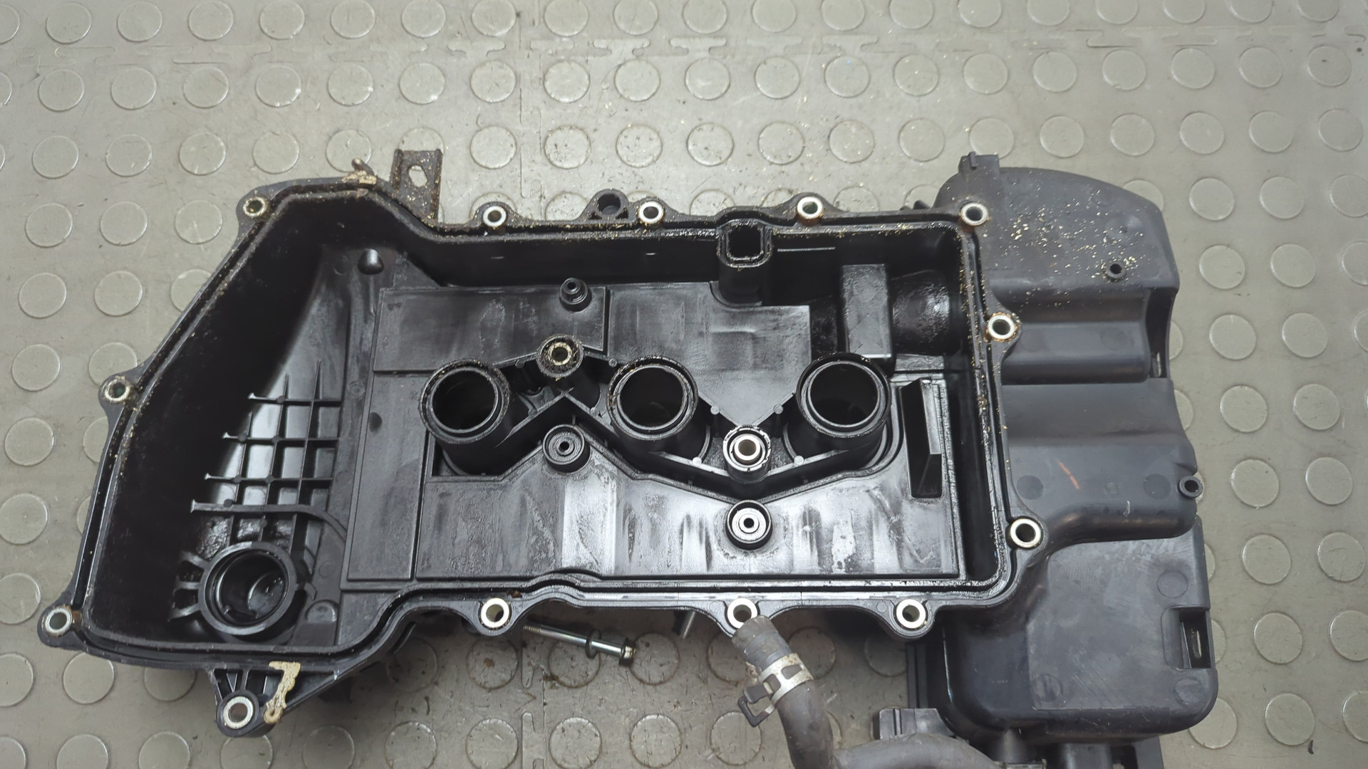 Крышка клапанная ГБЦ