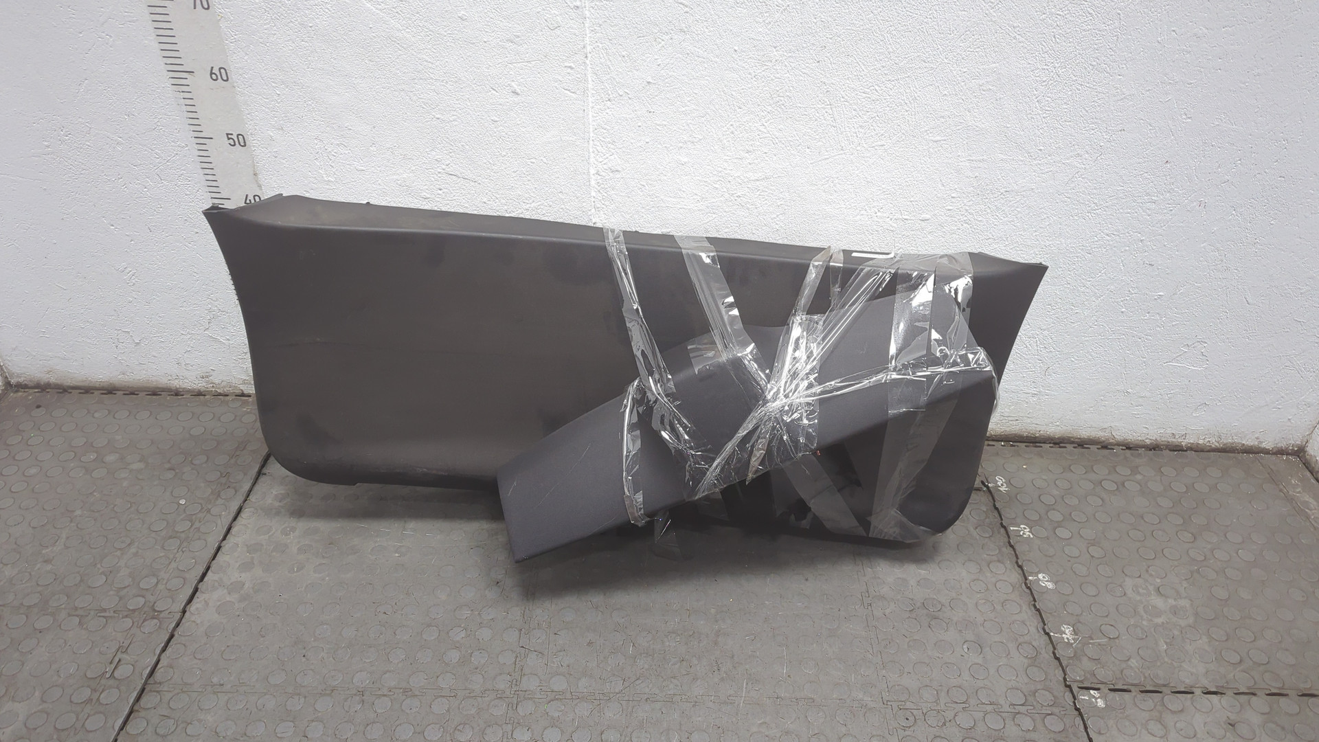 Обшивка двери багажника