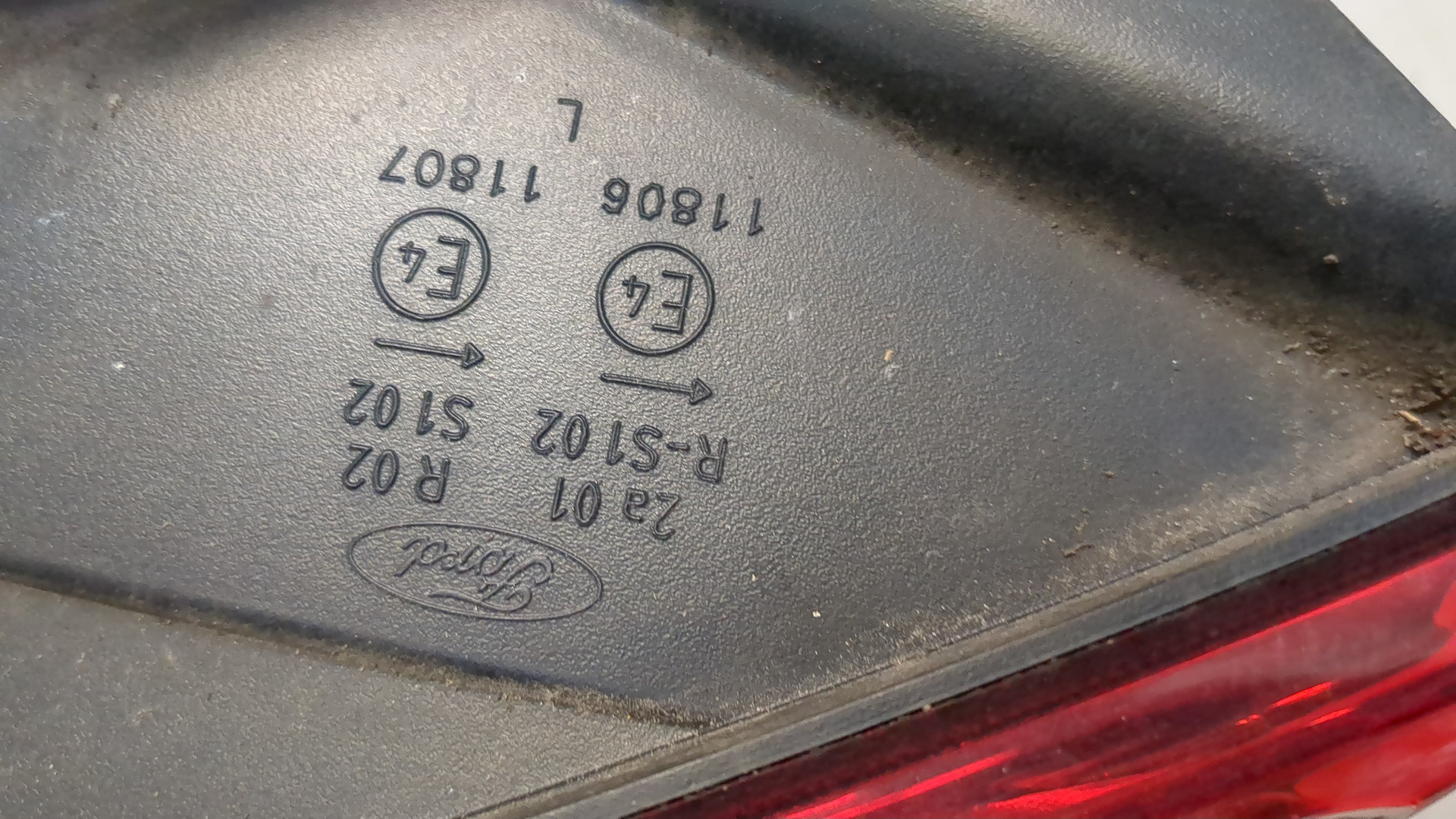 Фонарь задний левый