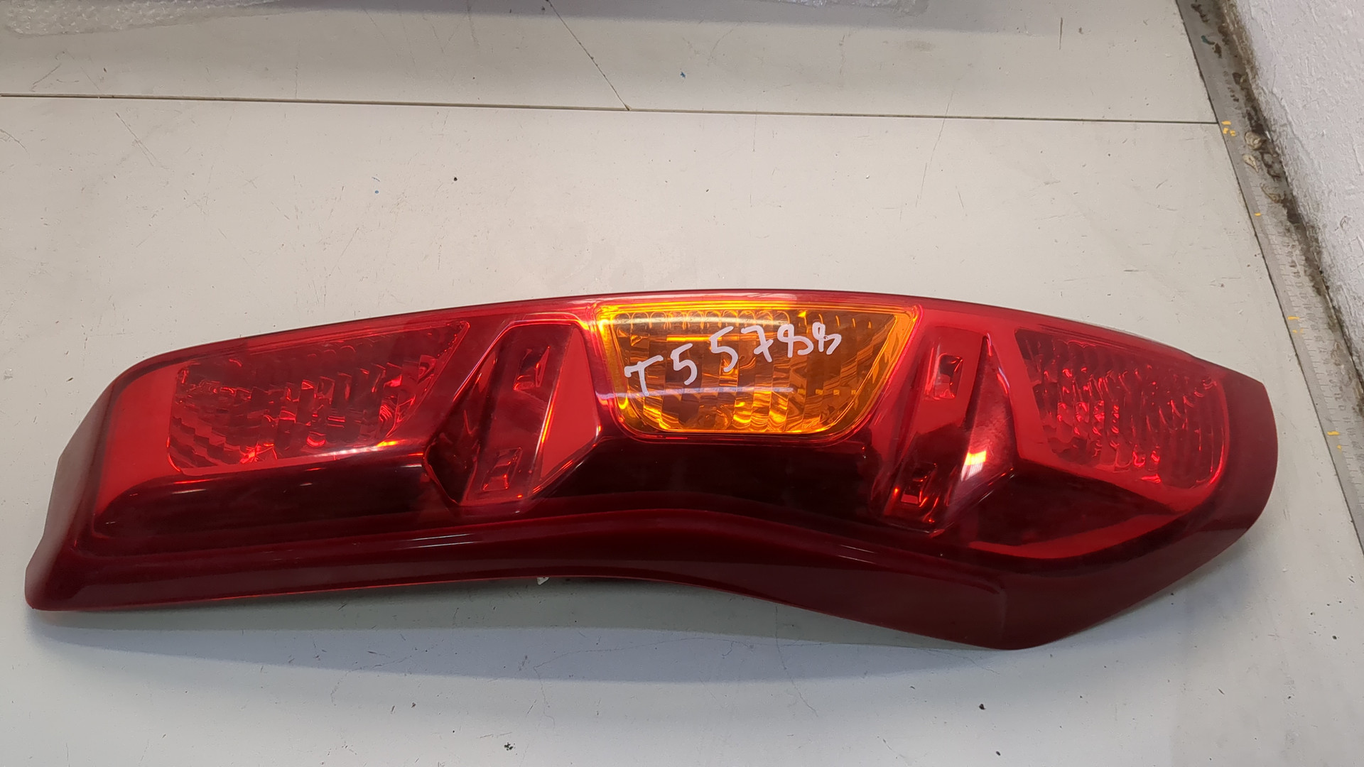 Фонарь задний левый