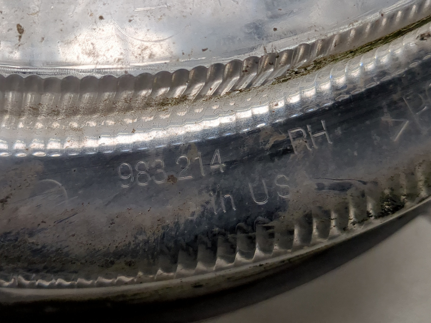 Фара правая