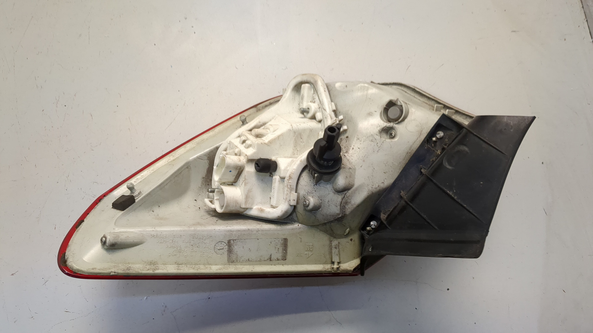 Фонарь задний левый