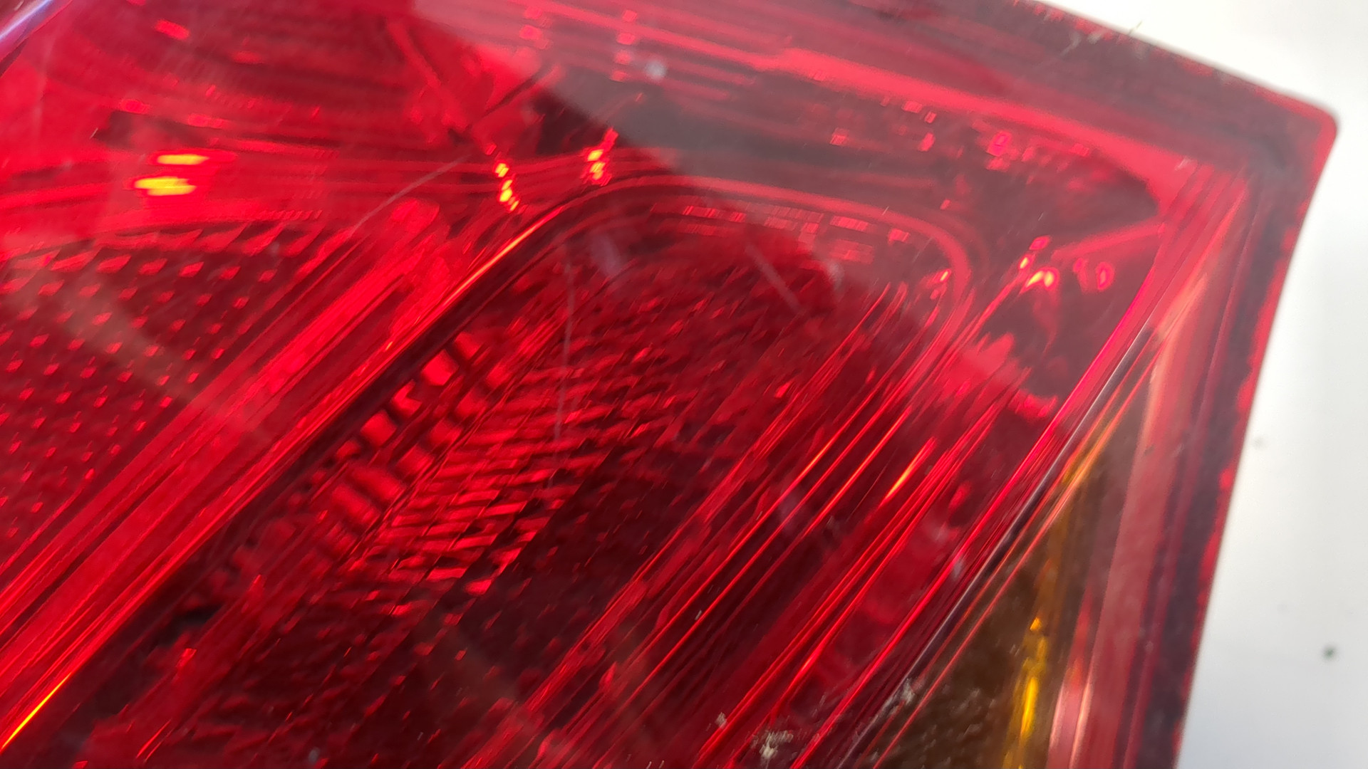 Фонарь задний левый