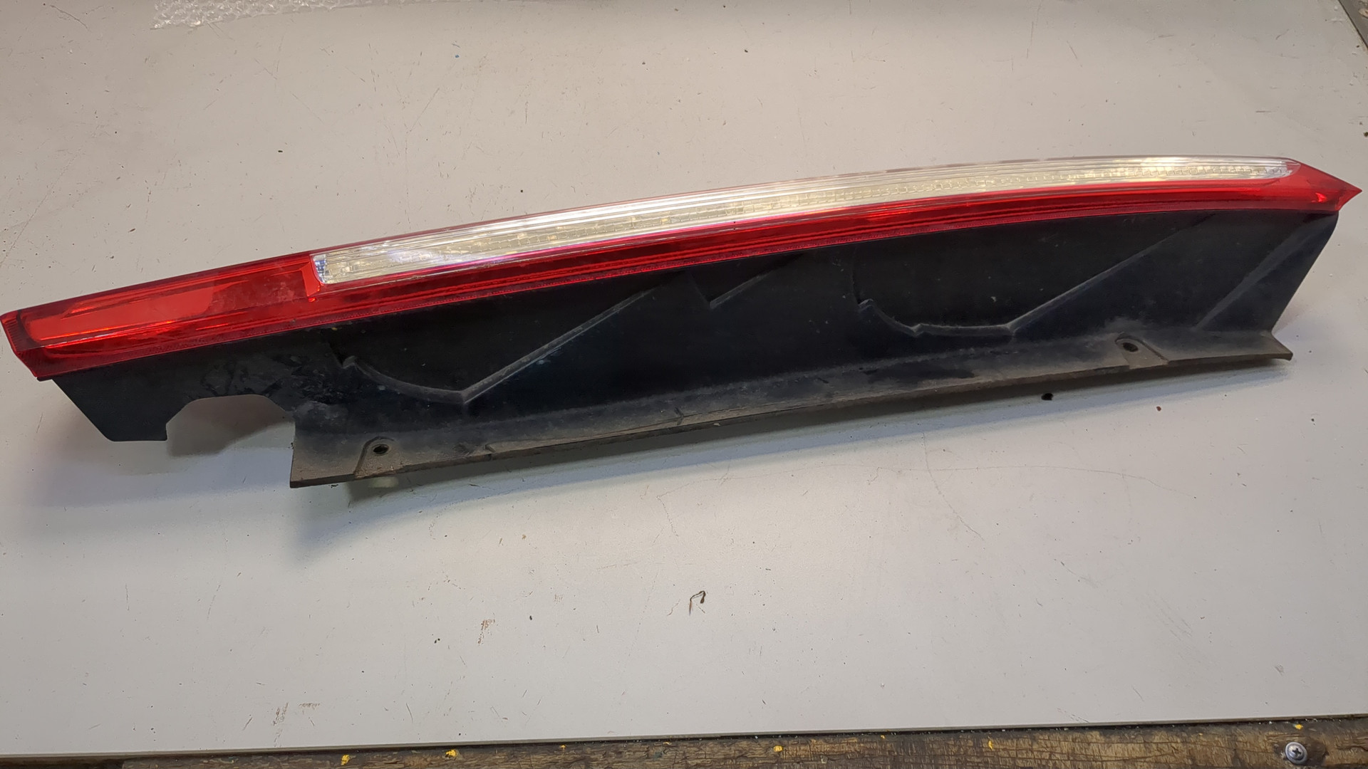 Фонарь задний правый