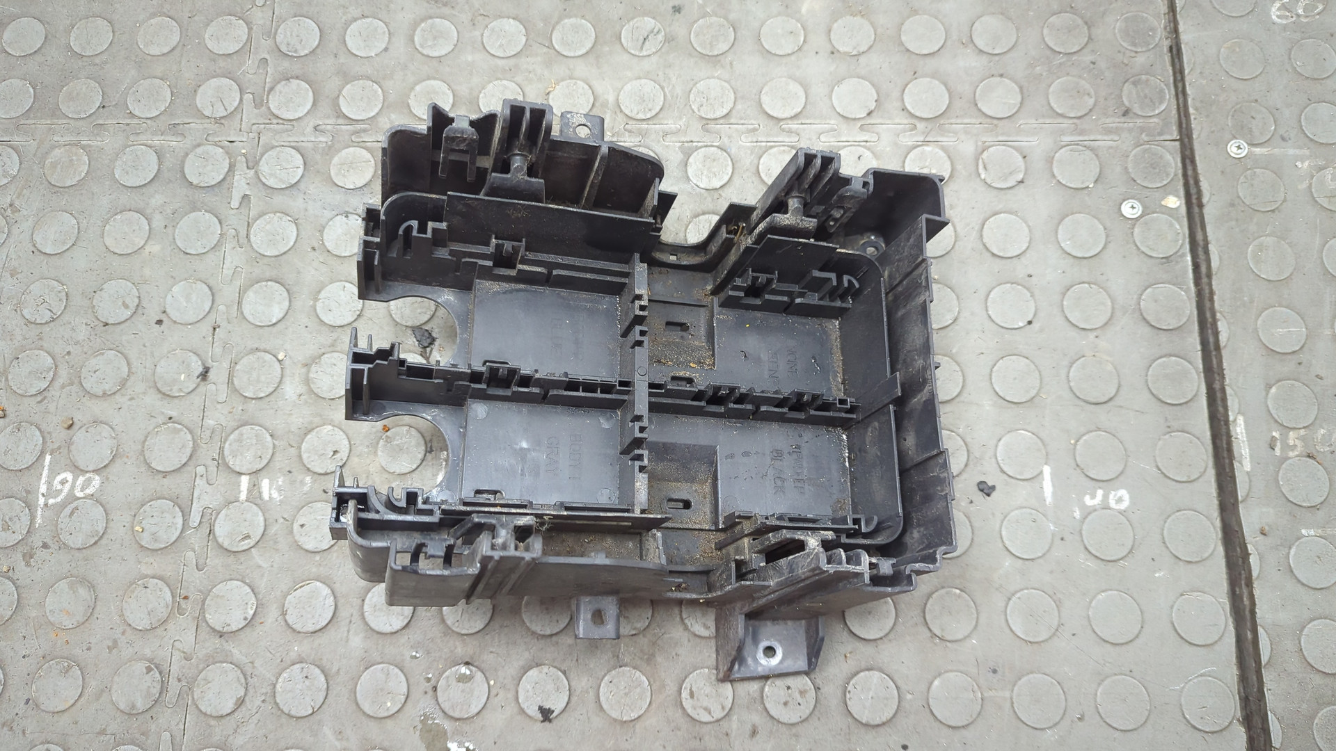 Корпус блока предохранителей