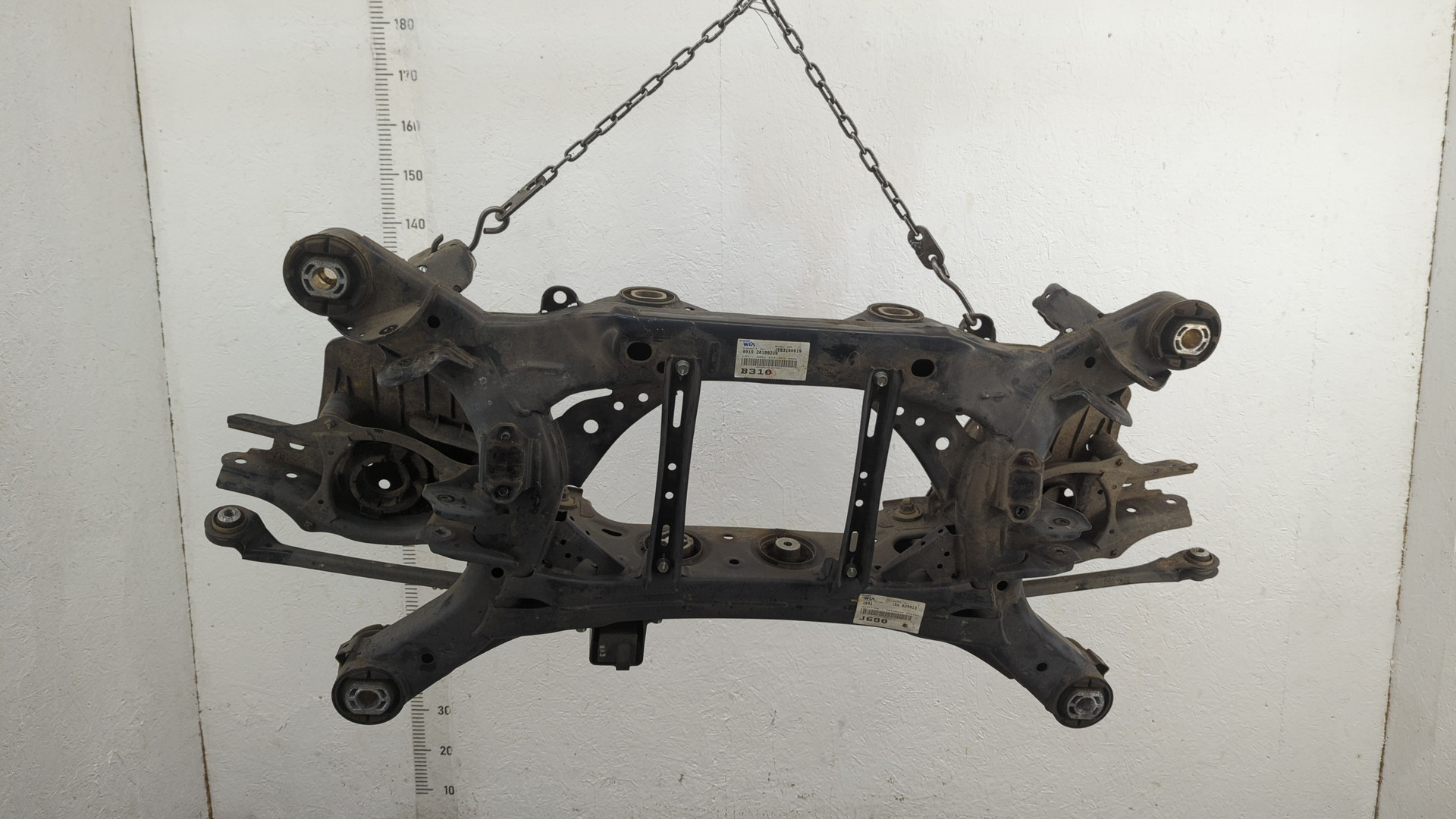 Балка задняя