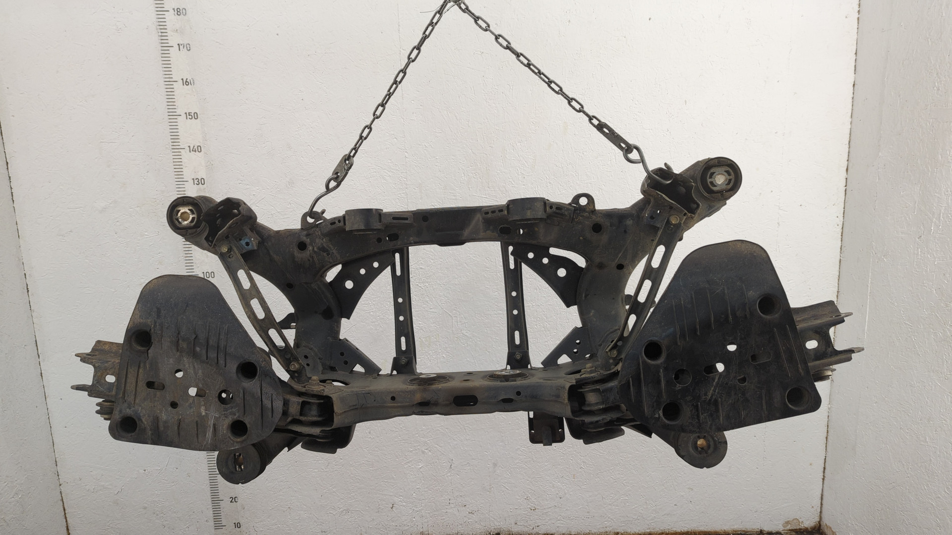 Балка задняя