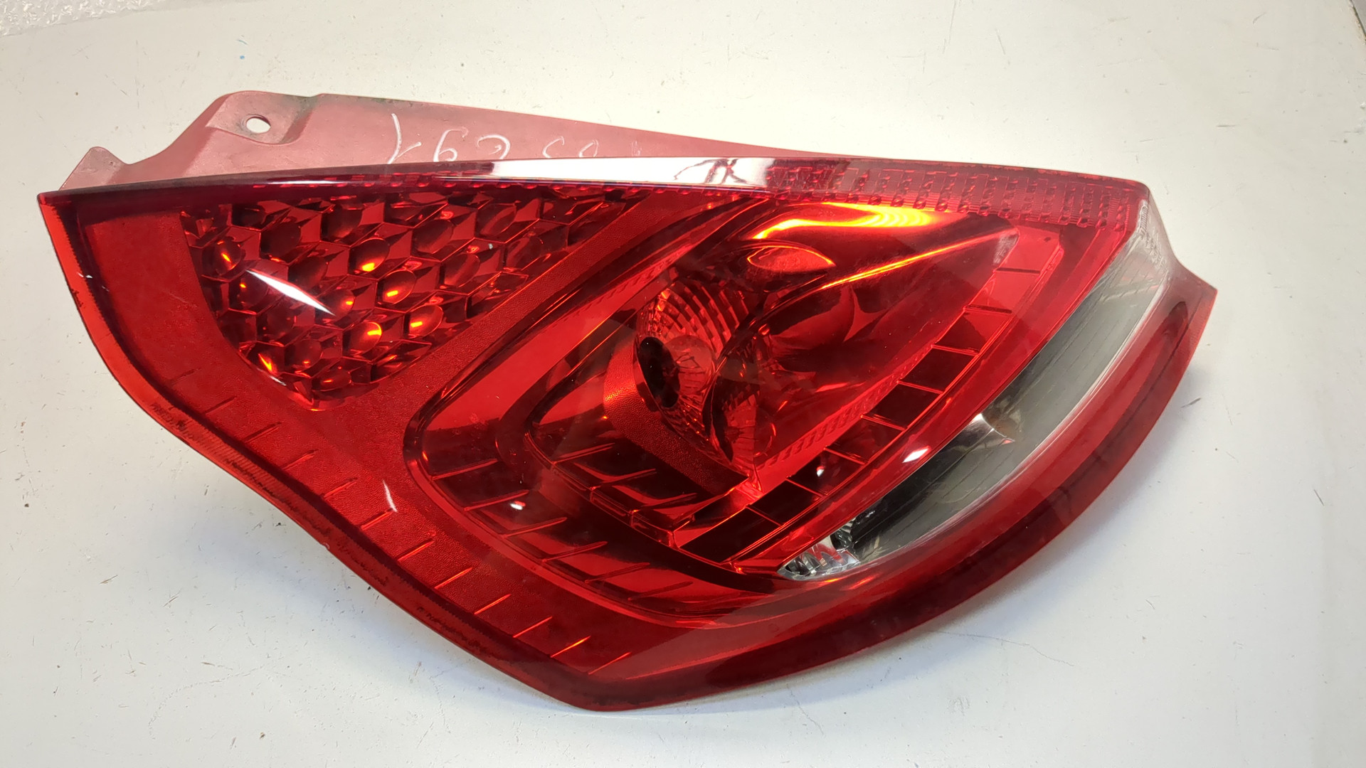 Фонарь задний левый