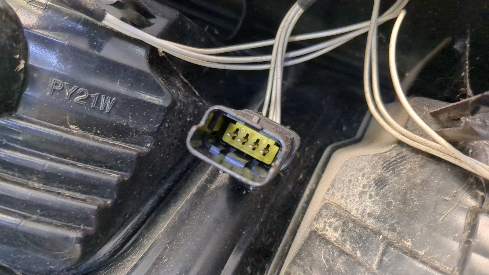 Фонарь задний правый