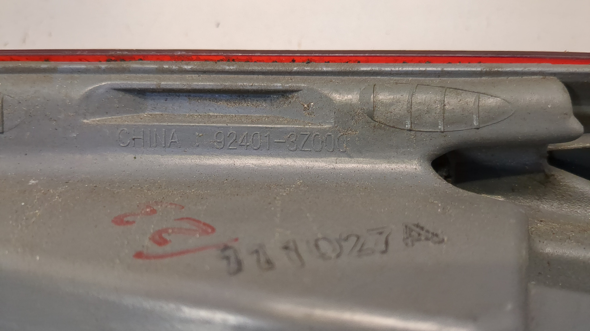 Фонарь задний левый