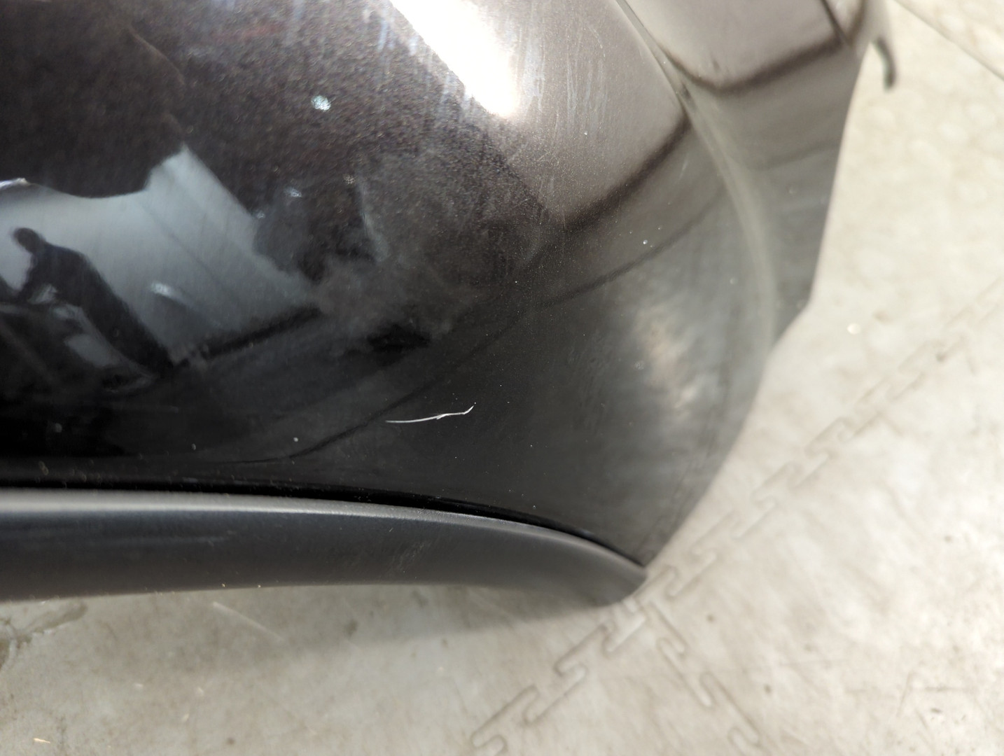 Крыло переднее правое