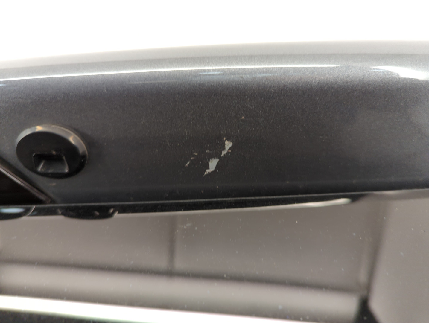 Дверь багажника