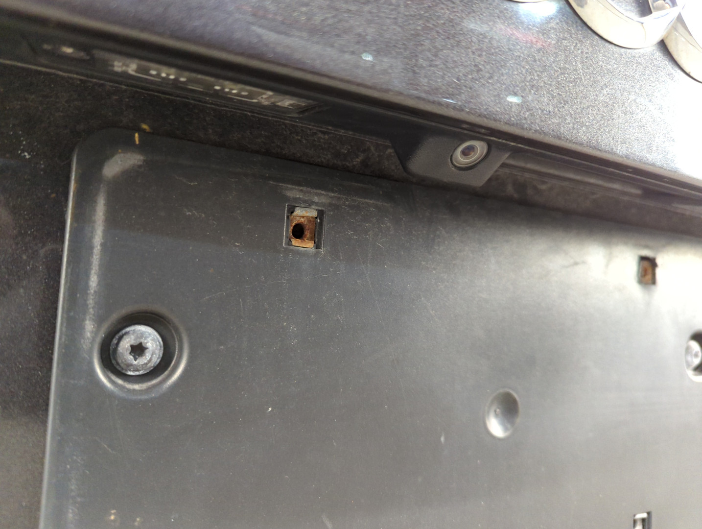 Дверь багажника