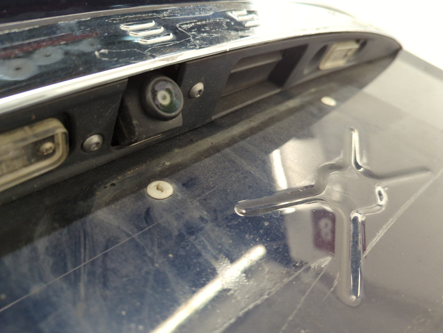 Дверь багажника