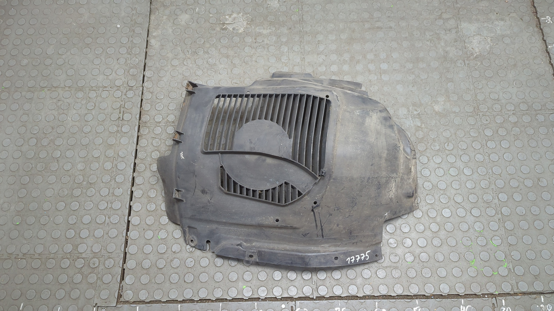 Локер передний левый