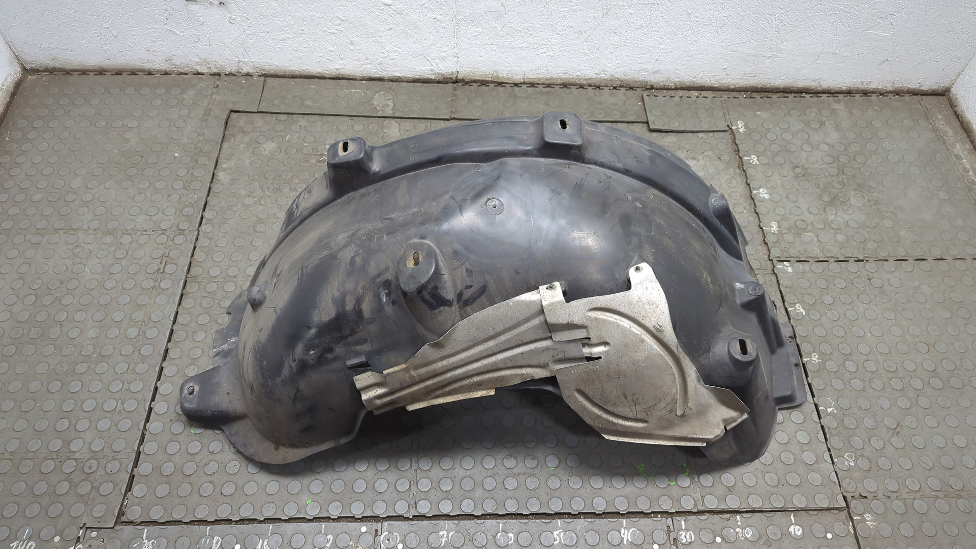 Локер передний правый