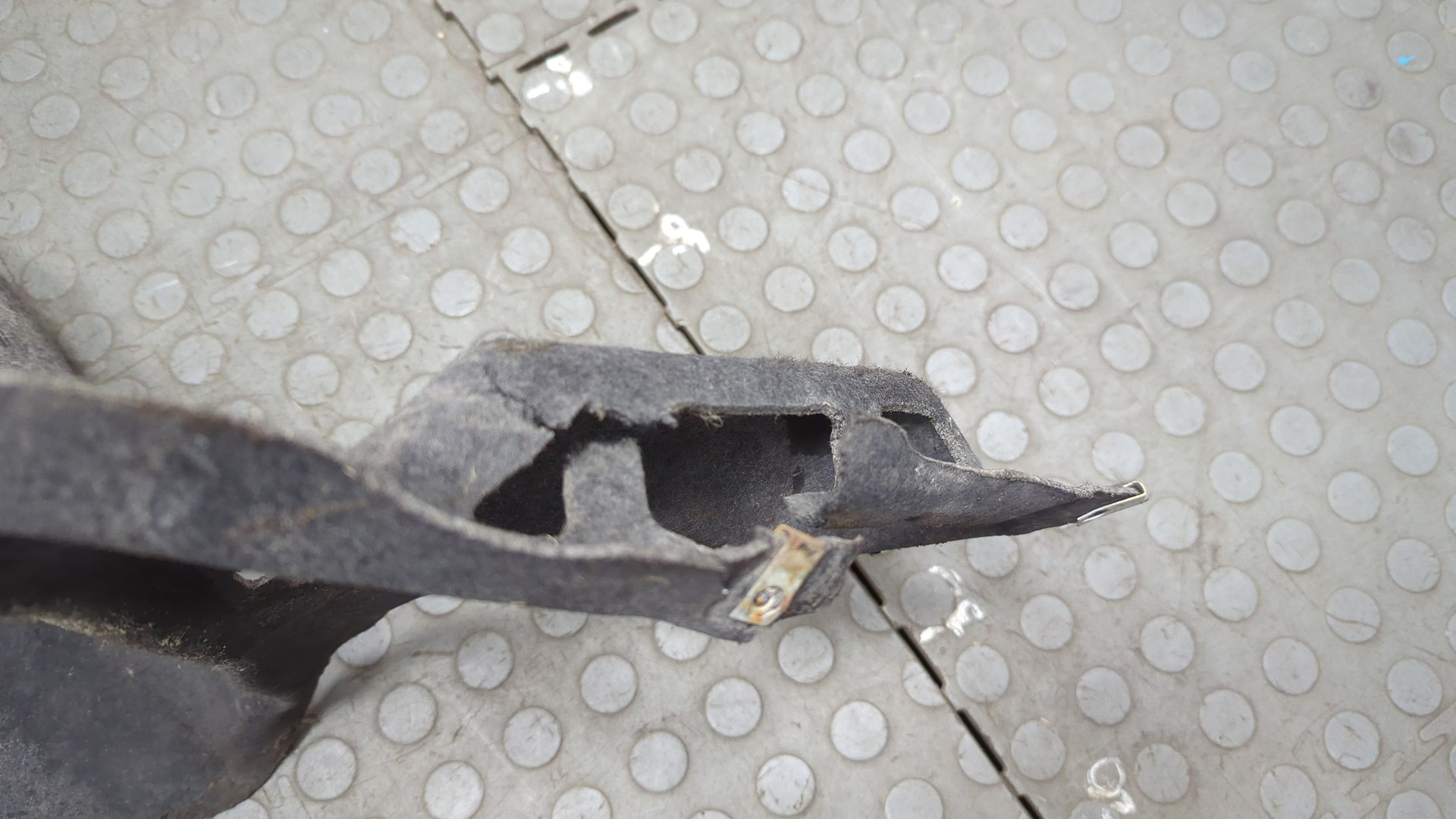 Локер передний правый