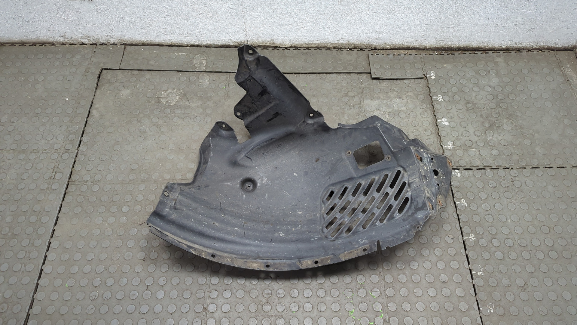 Локер передний левый