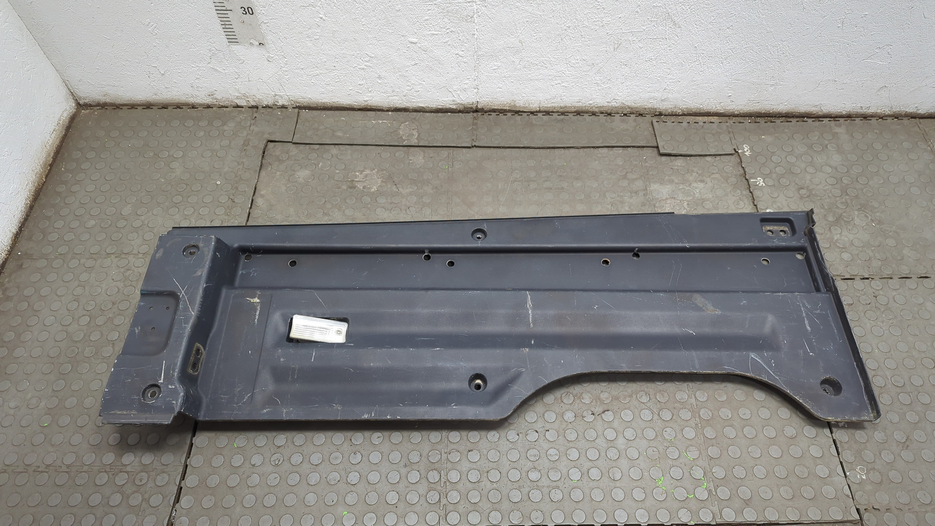 Обшивка багажника