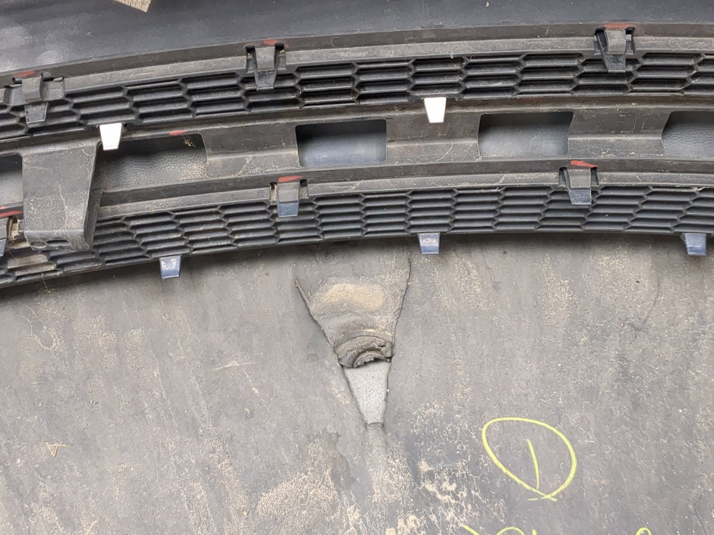 Бампер передний