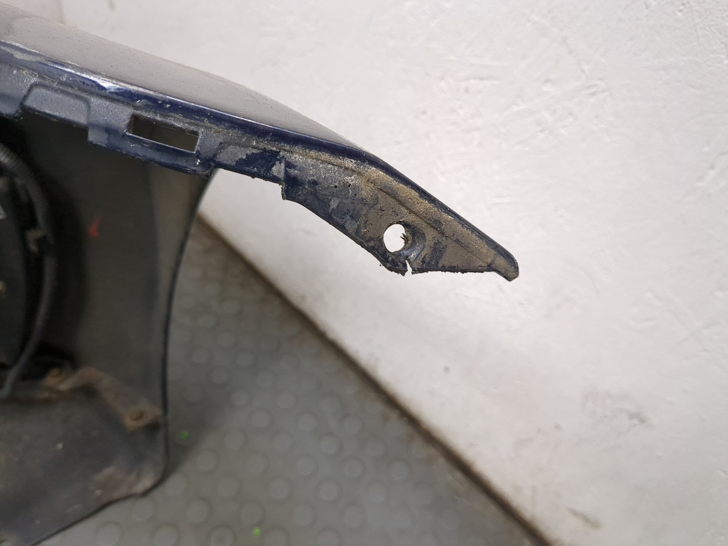 Бампер передний