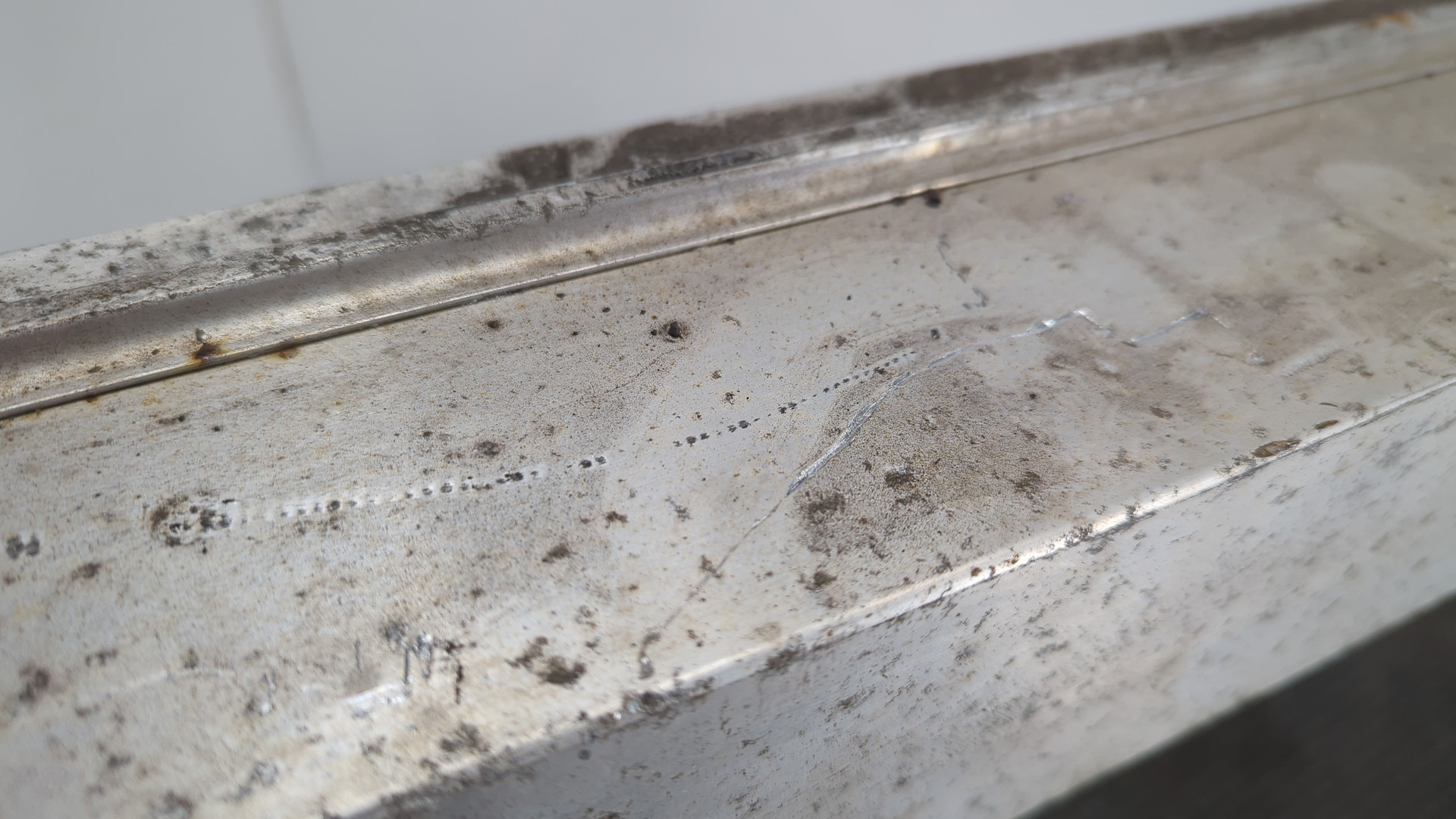 Усилитель заднего бампера