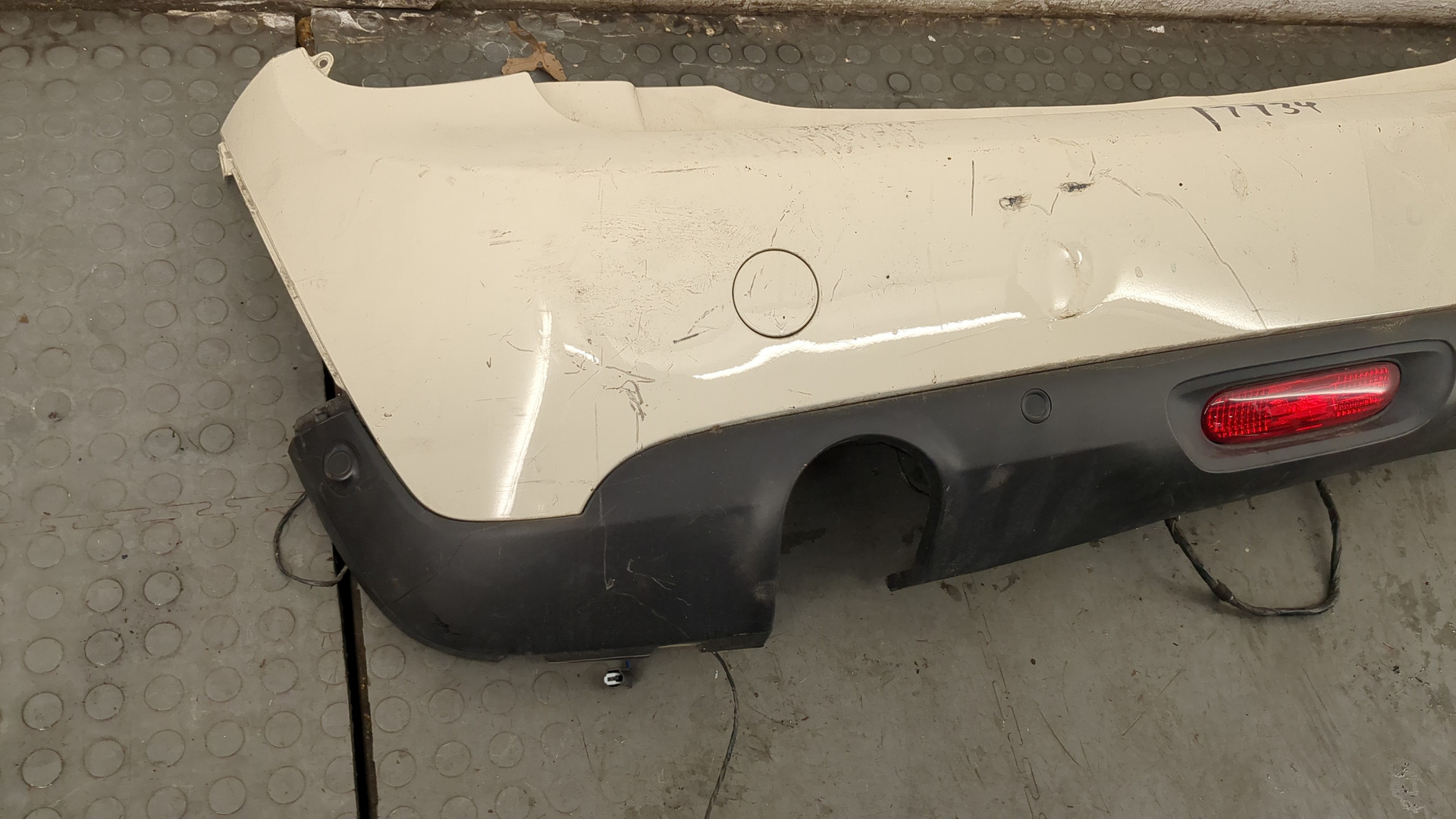 Бампер задний