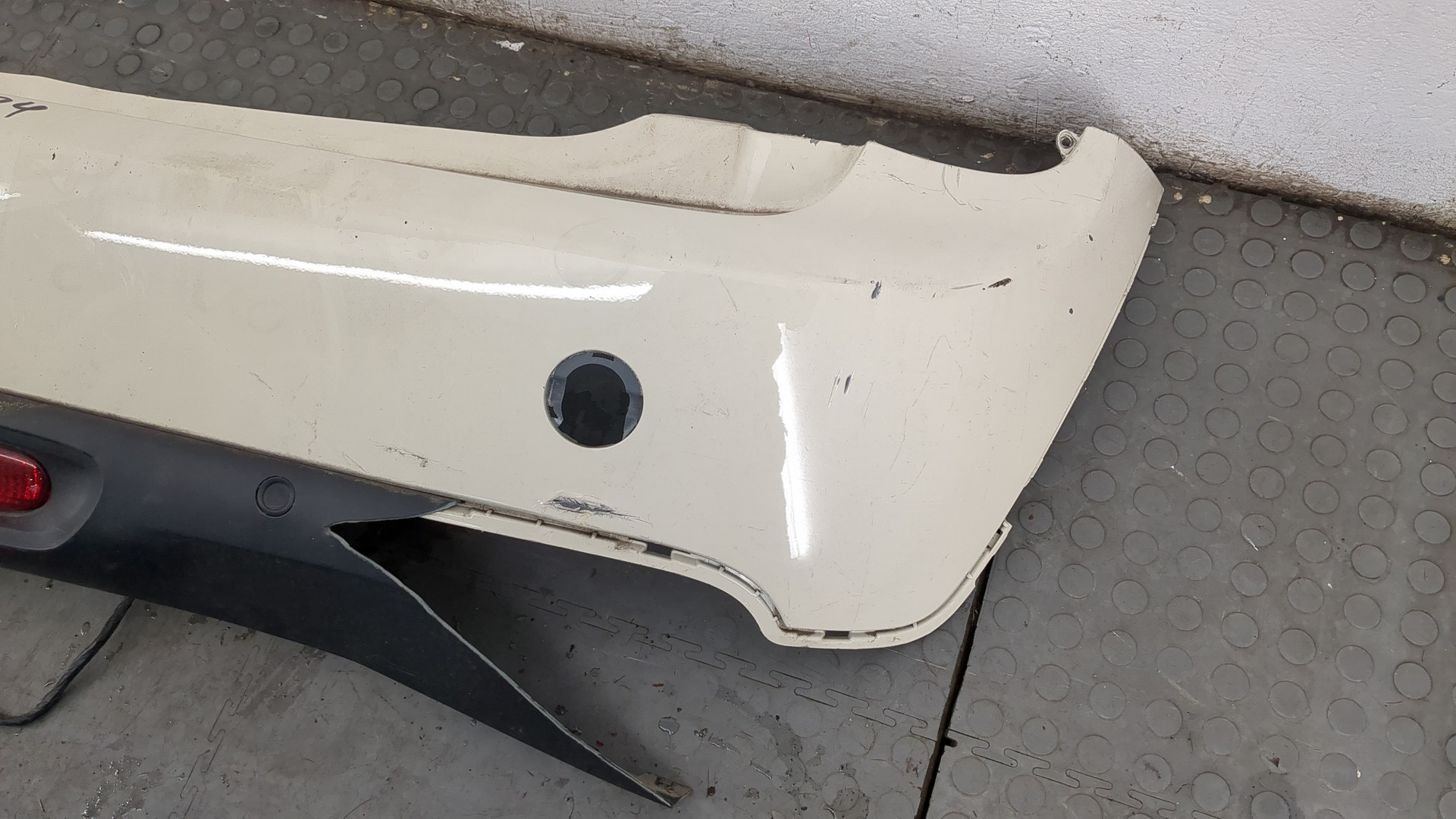 Бампер задний