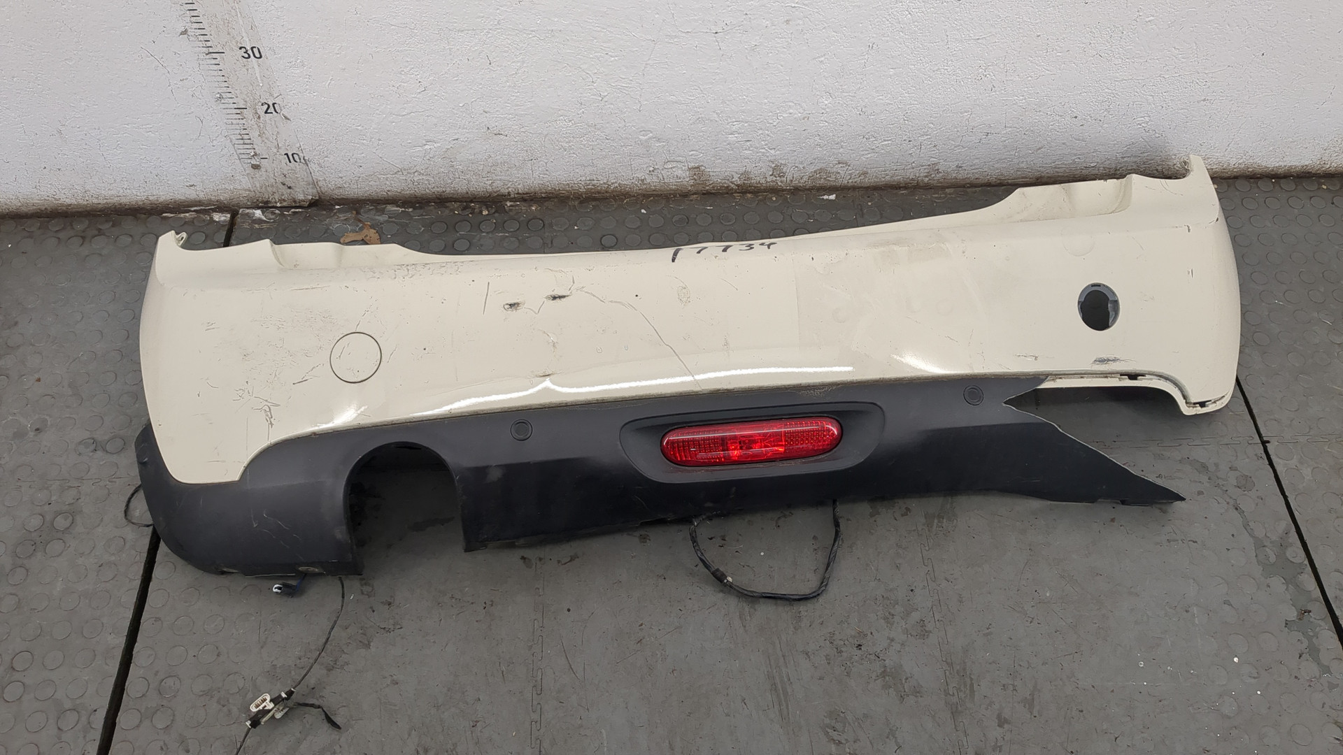 Бампер задний