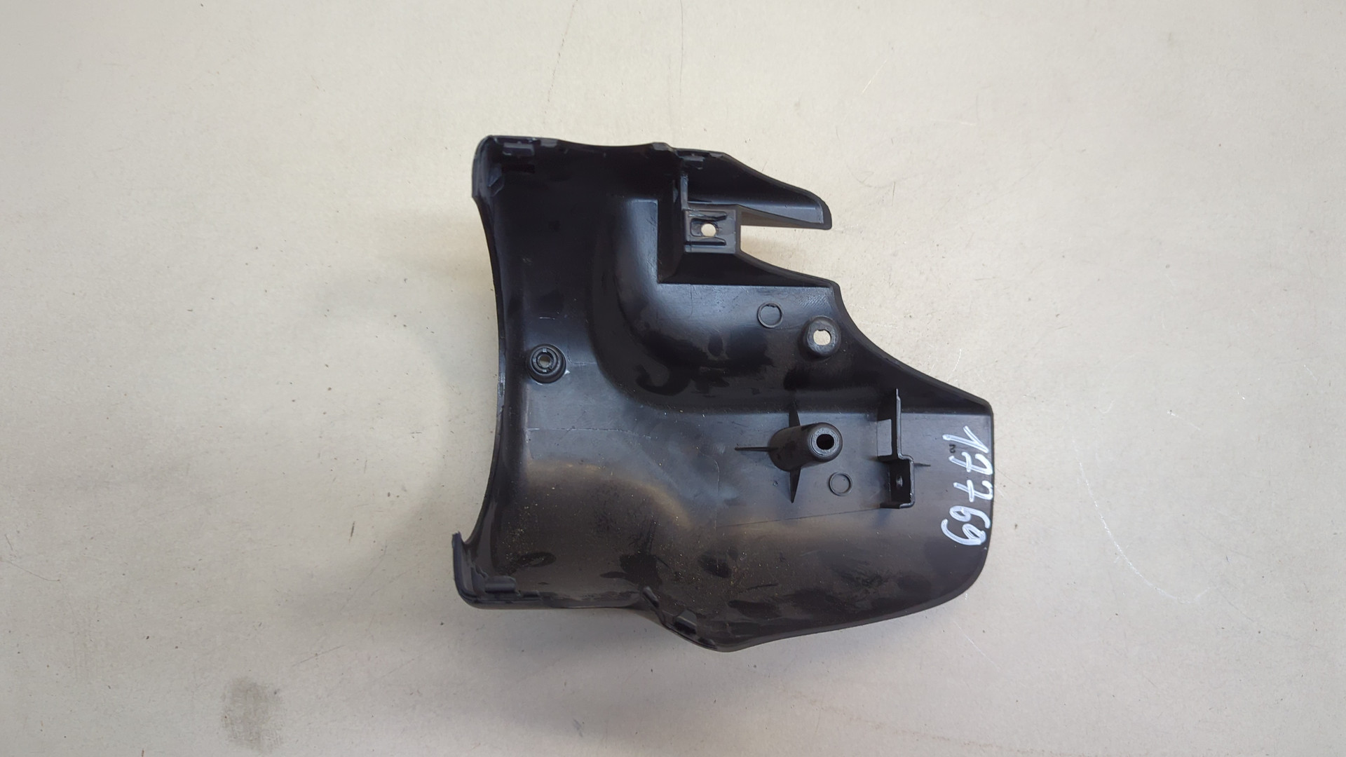 Кожух рулевой колонки