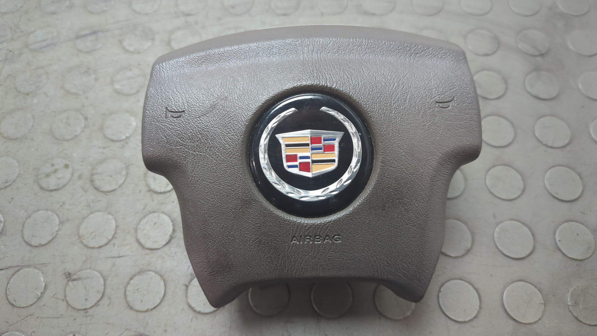 Подушка безопасности в рулевое колесо