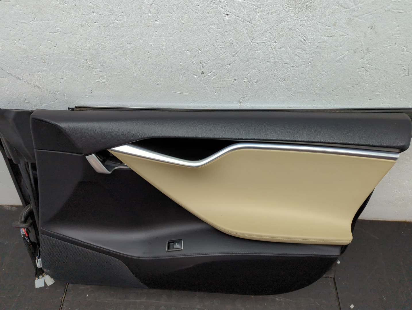 Дверь передняя правая