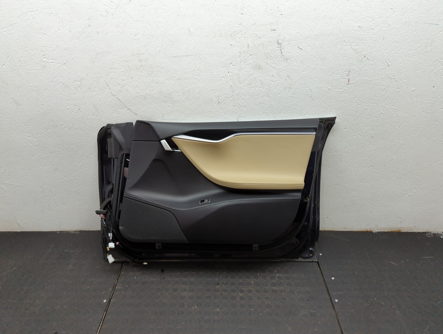 Дверь передняя правая