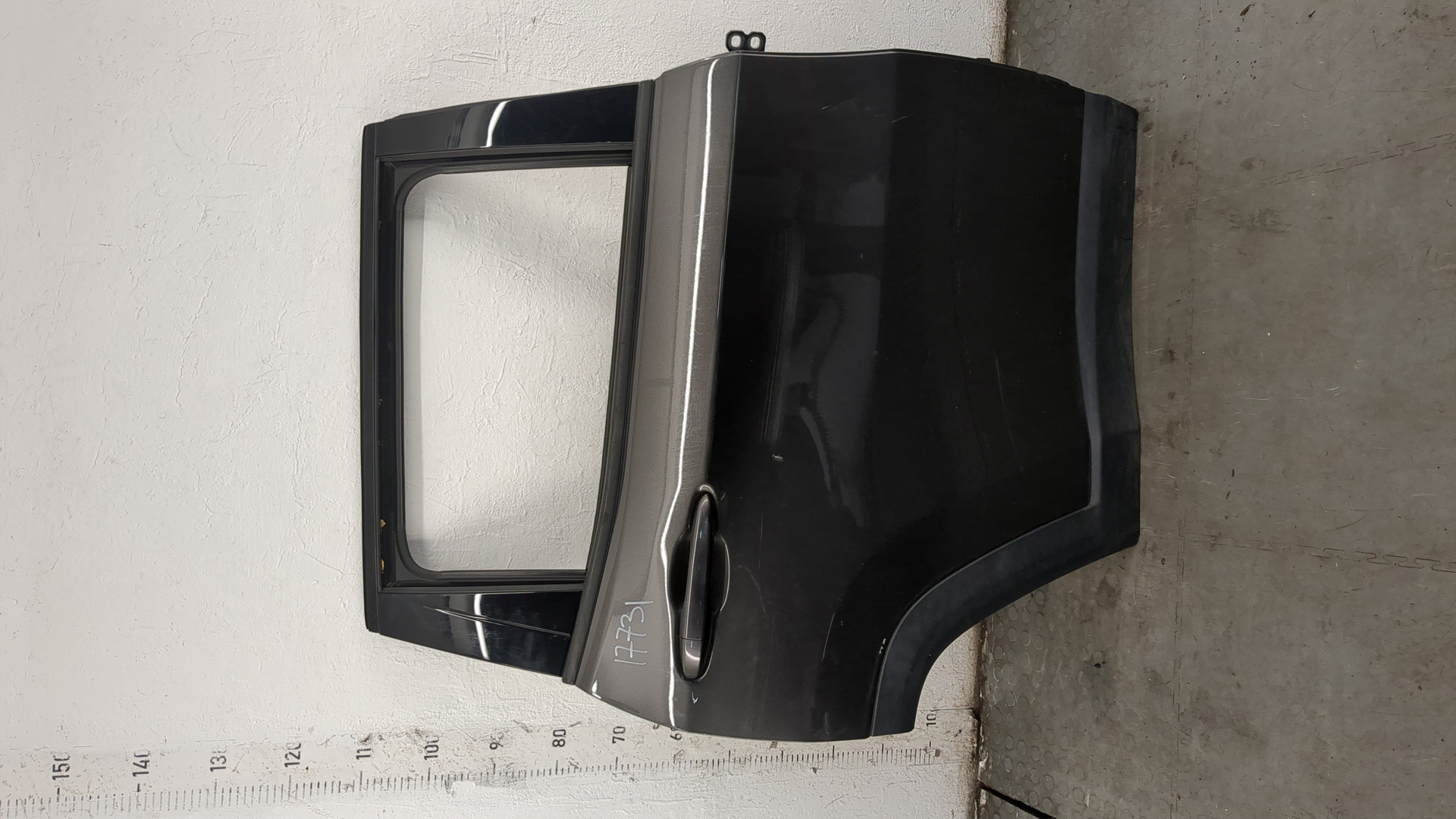 Дверь задняя правая