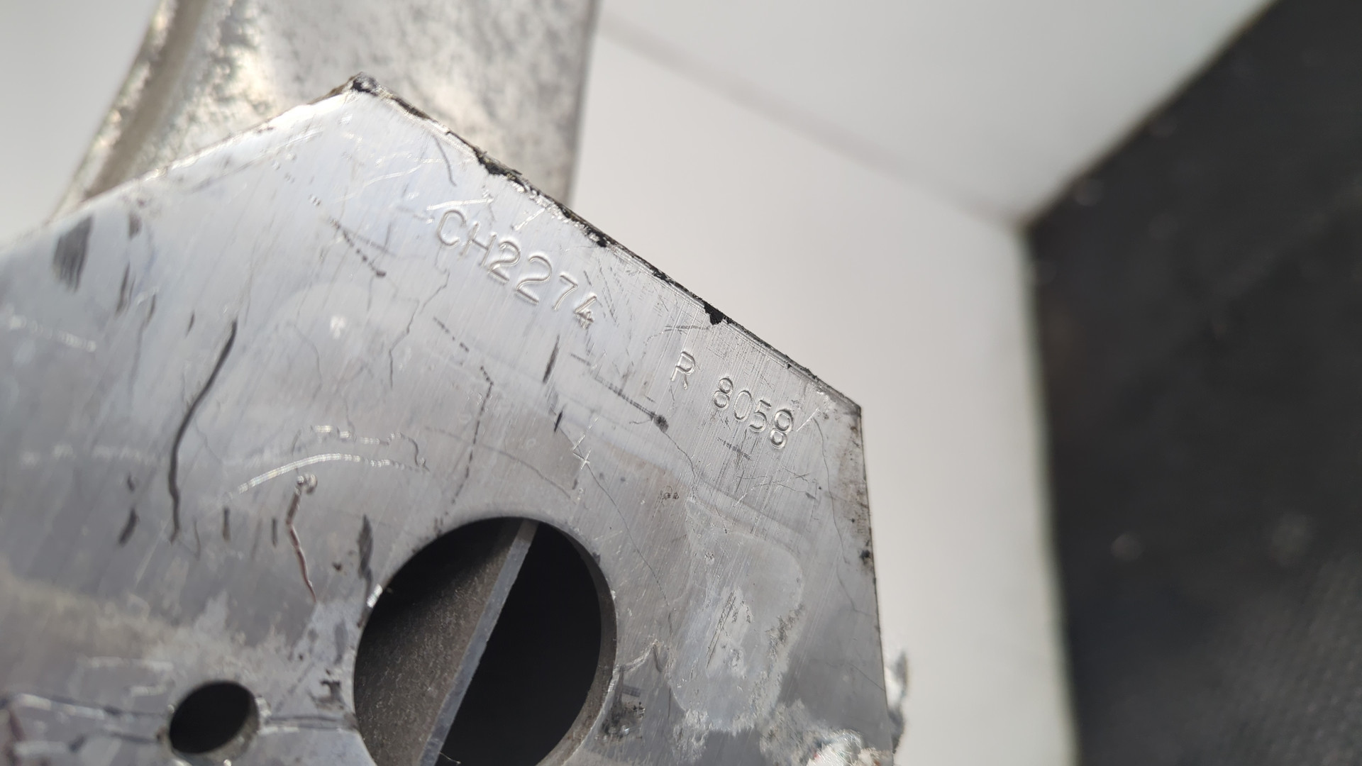 Усилитель заднего бампера