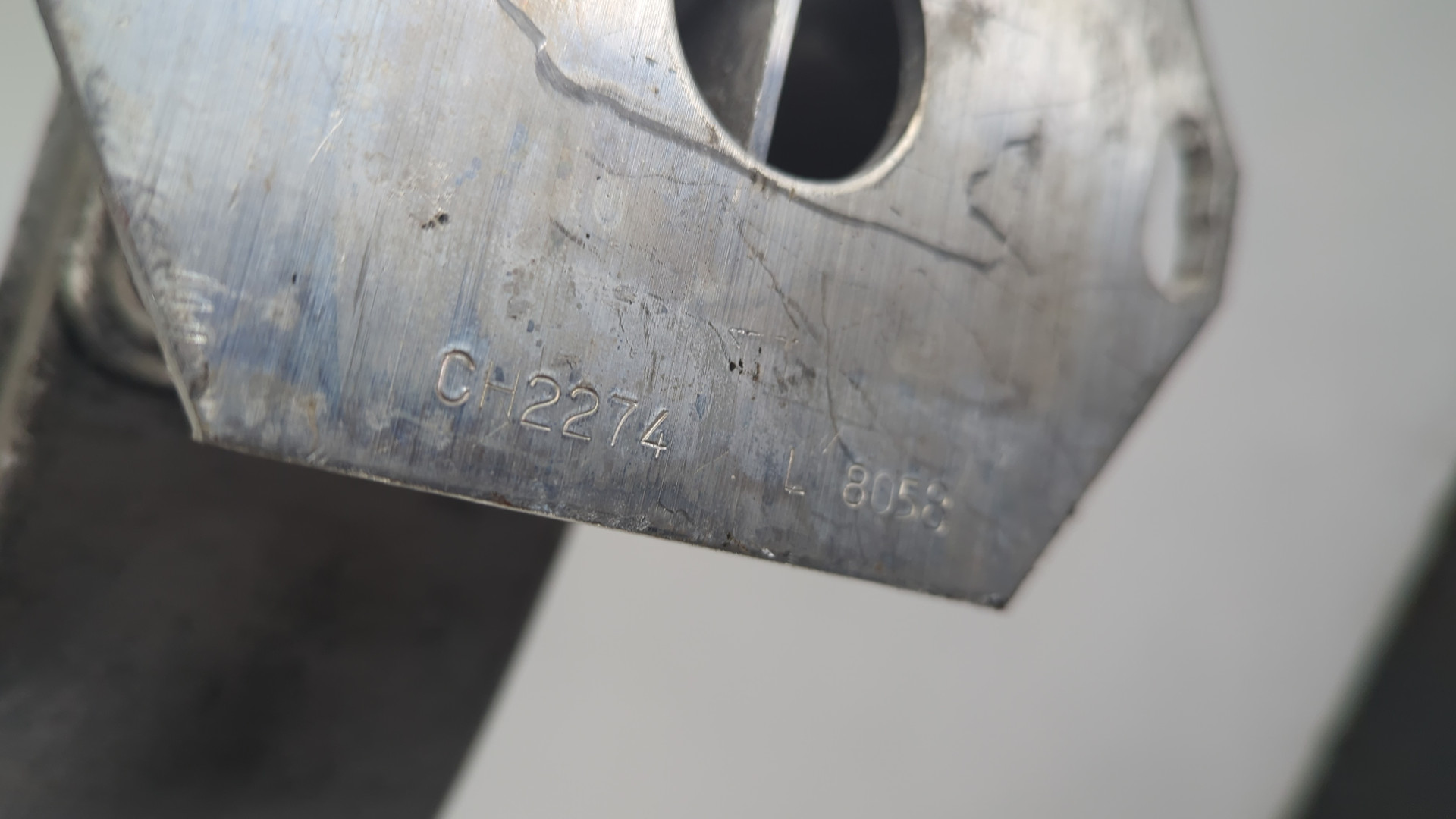 Усилитель заднего бампера