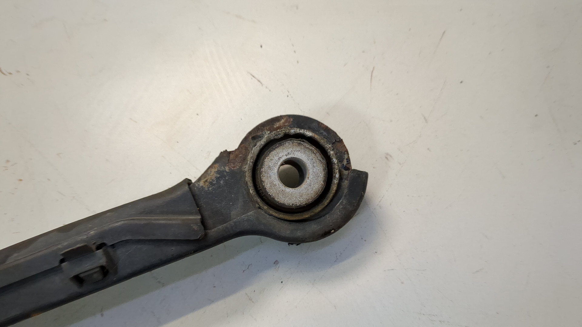 Рычаг задний