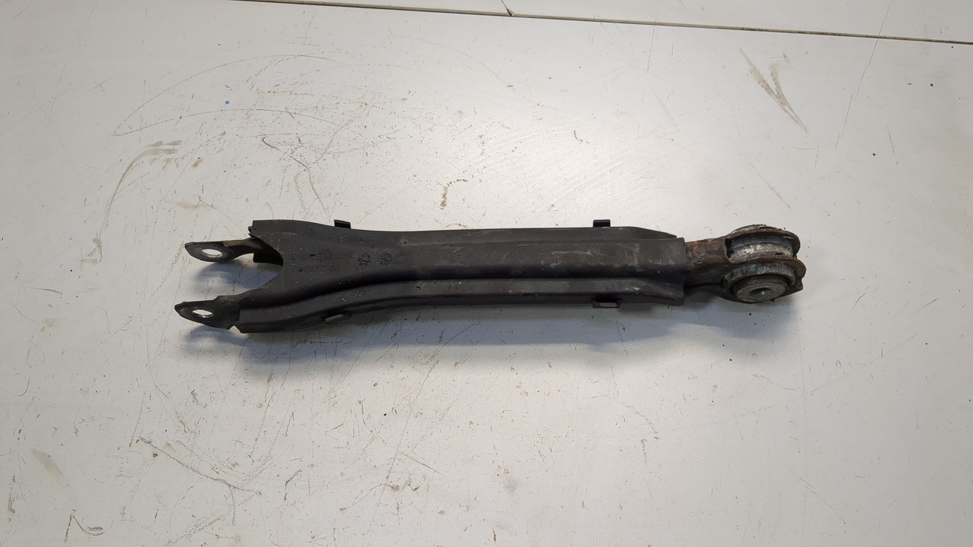 Рычаг задний