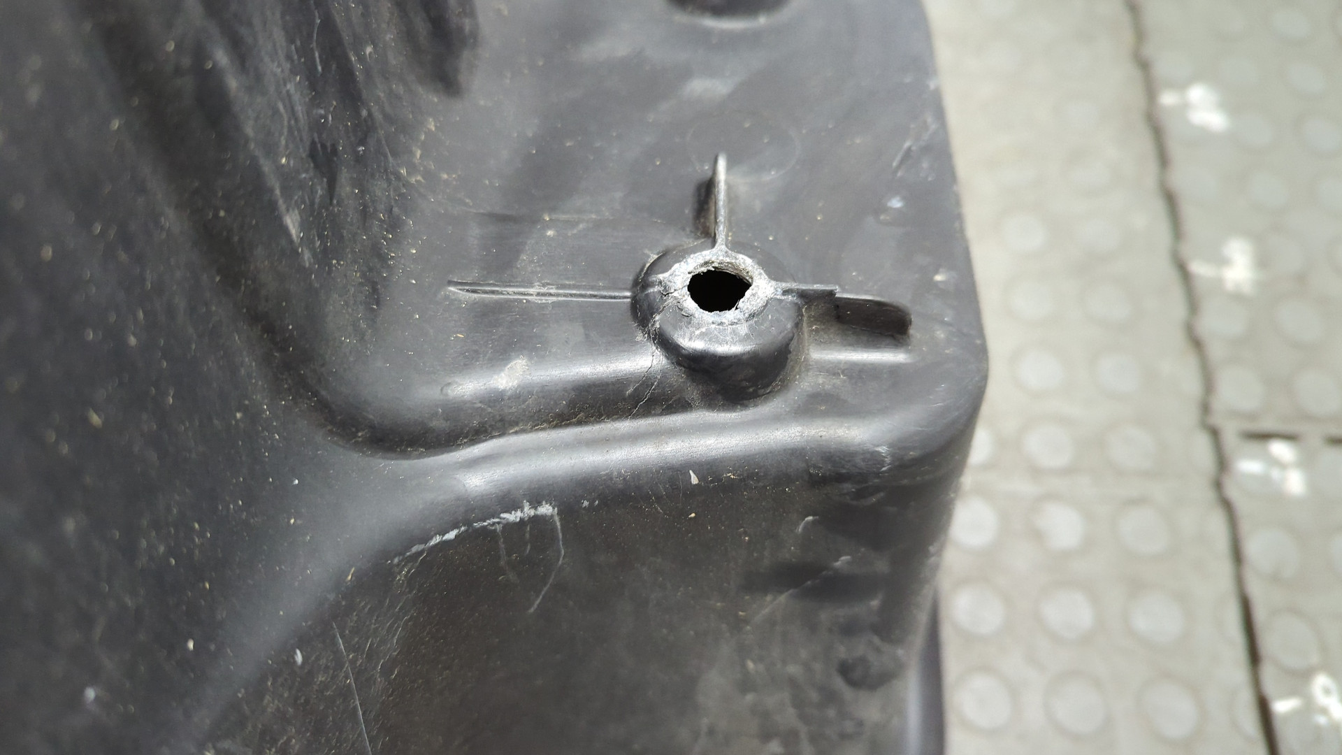 Обшивка багажника