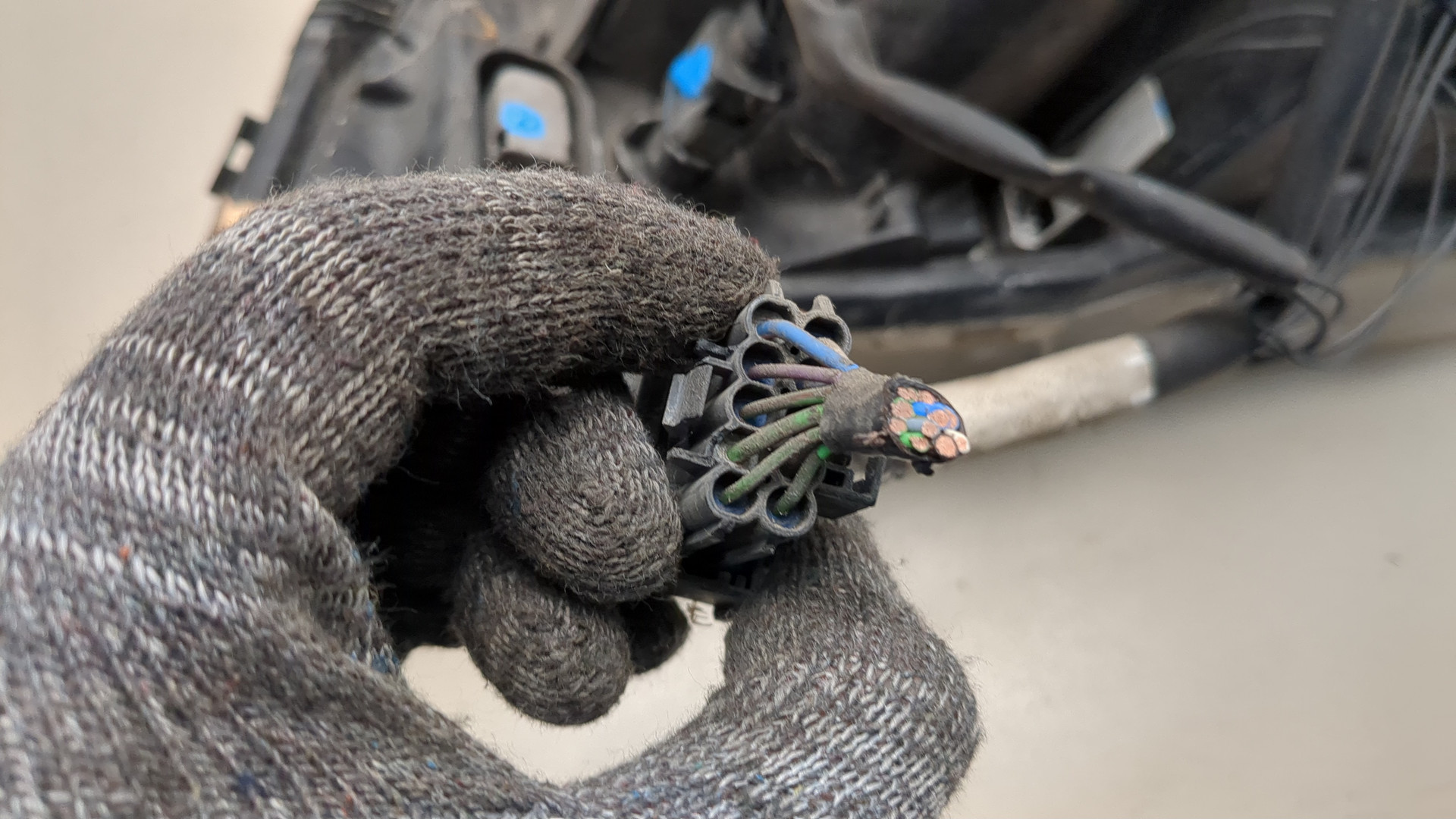 Фара правая