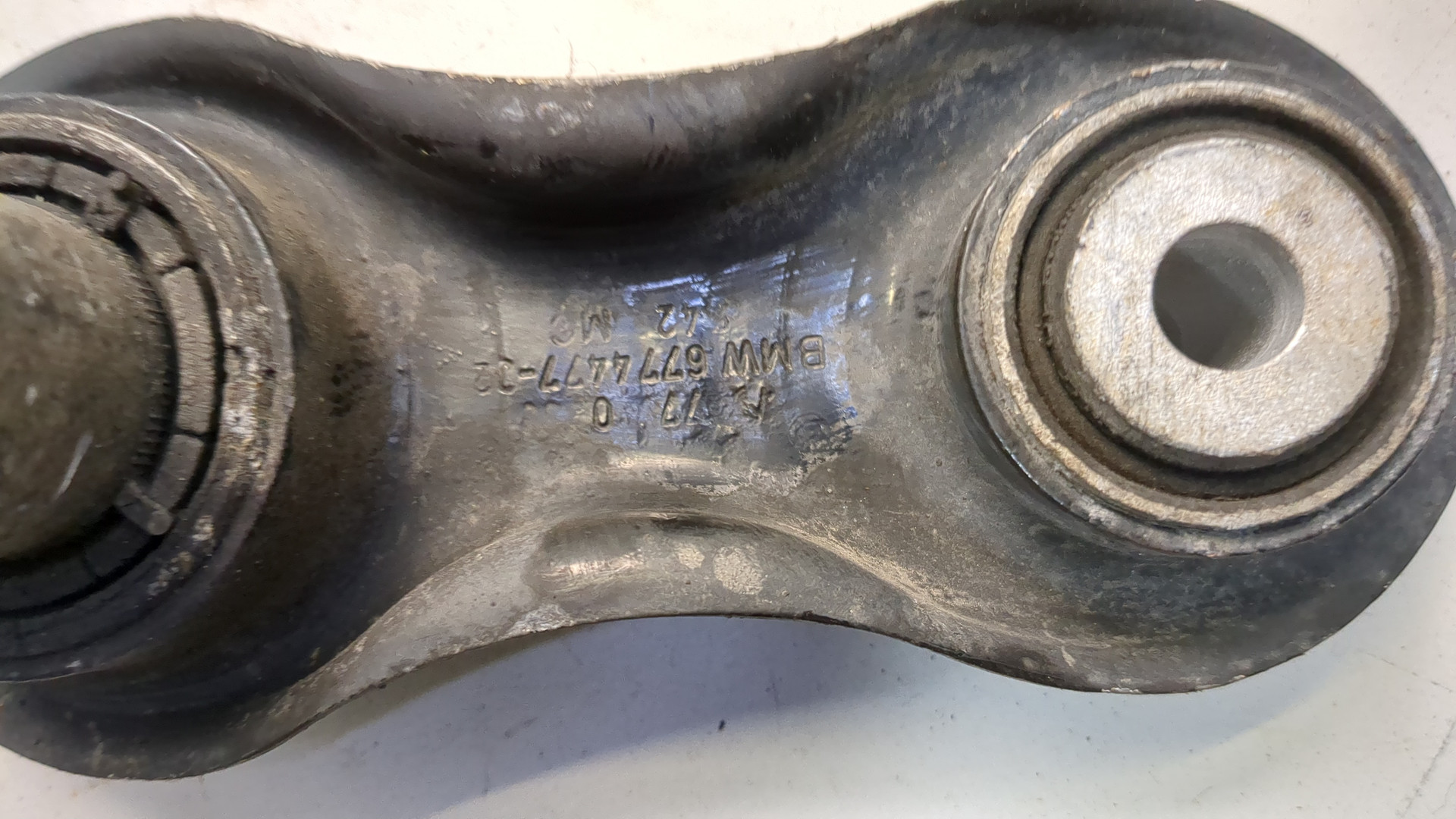 Рычаг задний правый