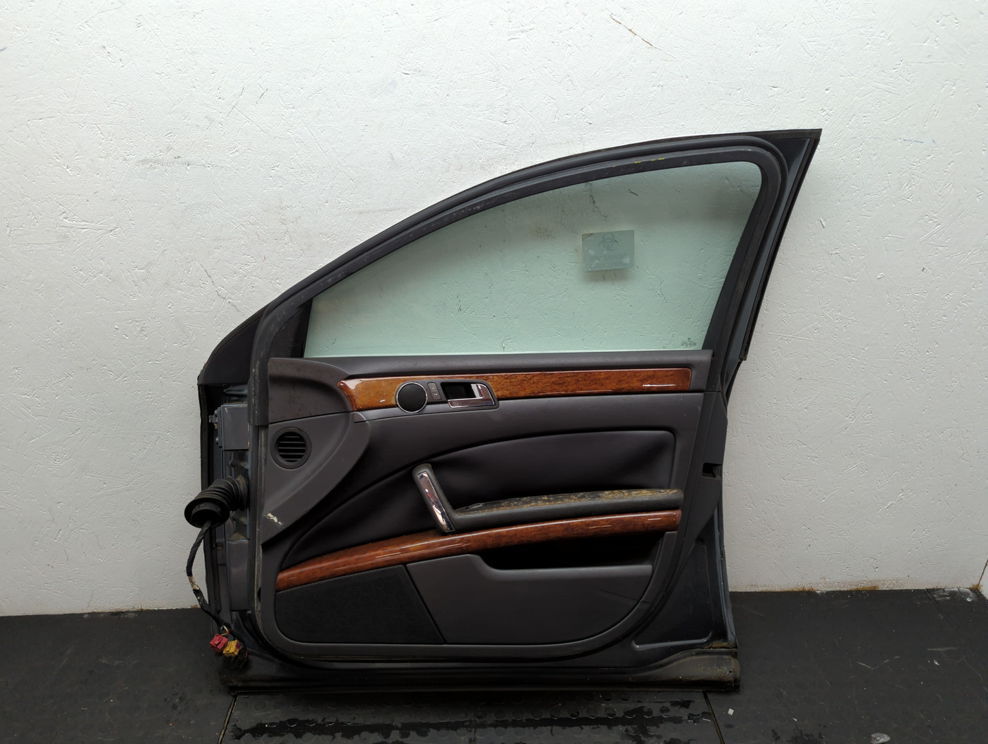 Дверь передняя правая