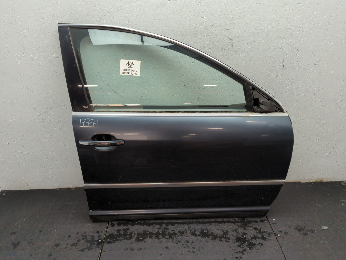 Дверь передняя правая